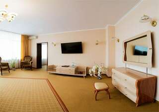 Гостиница Волна Светлогорск Представительский Люкс трехкомнатный-2